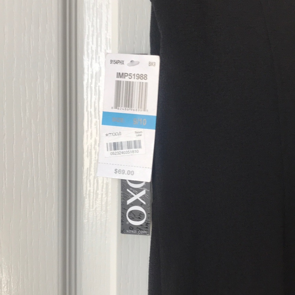 Dress - Picture 6 of 8